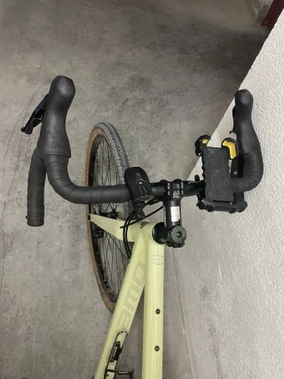 Bicicleta Gravel Color Crema talla M del 2022.