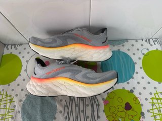 New Balance Fresh Foam More v4 Talla 43