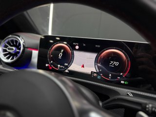 Mercedes-Benz Clase CLA AMG NIGHT