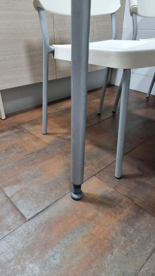 Mesa cocina blanca + 4 sillas