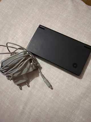 Nintendo DSI Negra + cargador