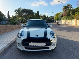 Mini Cooper Blanco con Rayas Negras 27000 kilometr