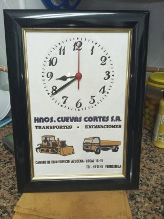 Reloj Hnos. Cuevas Cortes S.A. Negro/Dorado