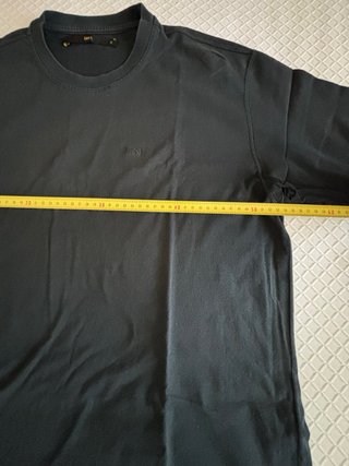 2 Camisetas (LEE y LEVIS) Talla XL Blanca y Negra