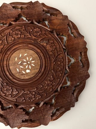 Mesa auxiliar madera tallada artesanal India