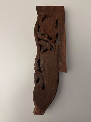 Mesa auxiliar madera tallada artesanal India