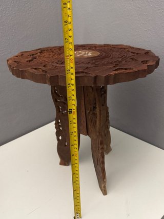 Mesa auxiliar madera tallada artesanal India