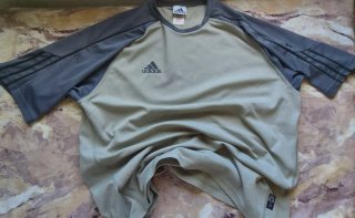 Camiseta Técnica Adidas Vintage Y2K