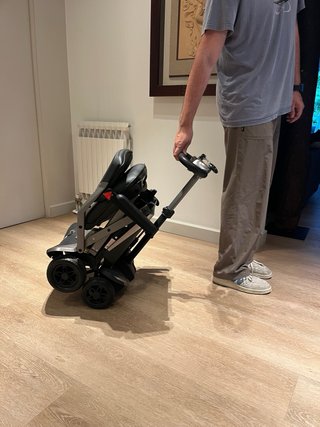 Scooter ligero plegado electrónico
