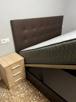 Canapé abatible de madera y tela