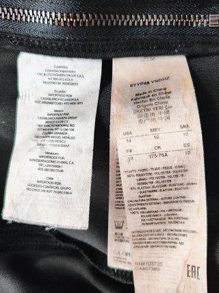 Pantalón polipiel Armani Exchange negro