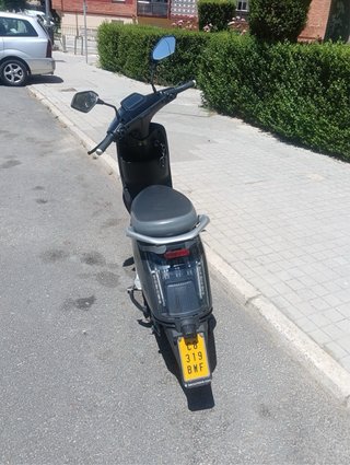 Ciclomotor Eléctrico Scooter Negro/Gris
