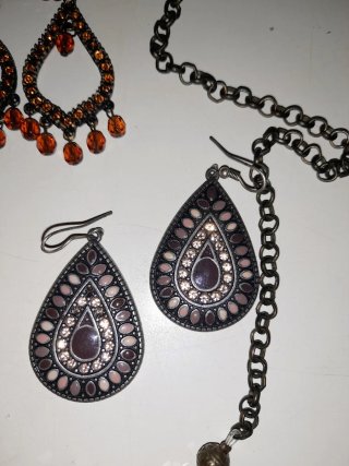 Collar, Pendientes