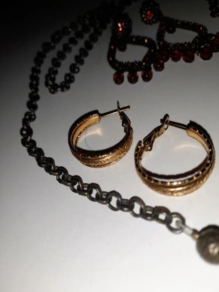 Collar, Pendientes