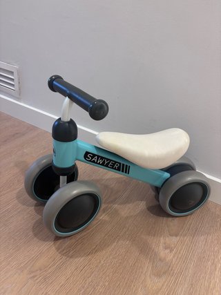 Triciclo correpasillos Sawyer