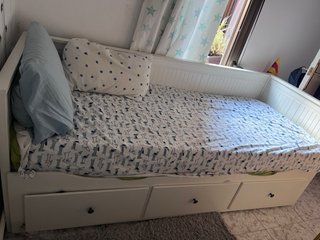 Diván Ikea HEMNES con 2 colchones