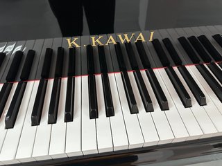 Piano de Cola Kawai RX7 2.580.000. Muy Joven.