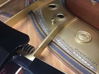 Piano de Cola Kawai RX7 2.580.000. Muy Joven.