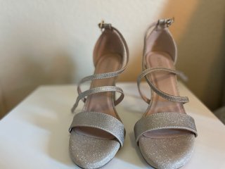 Zapatos de tacón dorados talla 39