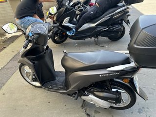 Honda Vision 110cc Gris Automática
