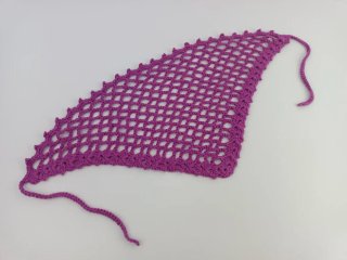 Bandana crochet fucsia tejido a mano