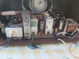 Radio Telefunken Mignonette FM-OM-OC funzionante.