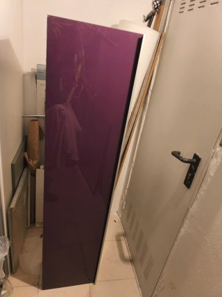 Mueble auxiliar baño morado