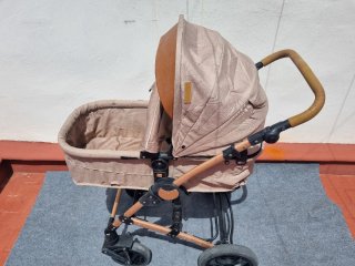 Carro de bebé en buen estado