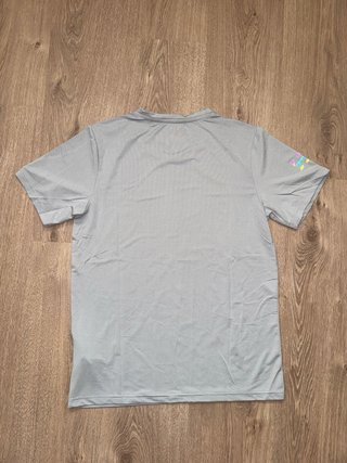 Camiseta Under Armour reflectante Gris
