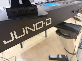 Roland Juno-D7 Teclado Sintetizador Con funda.