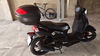 Peugeot Tweet 125cc Negra Scooter
