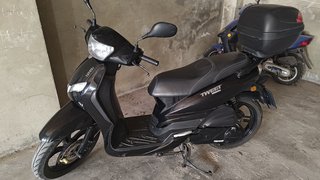 Peugeot Tweet 125cc Negra Scooter