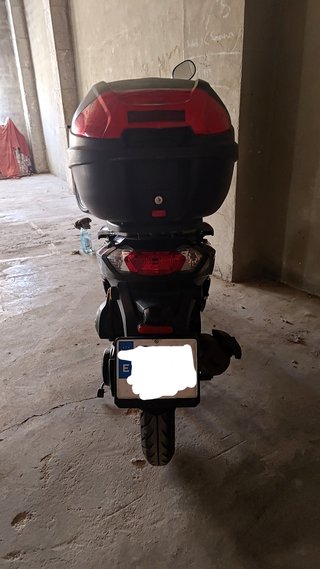 Peugeot Tweet 125cc Negra Scooter