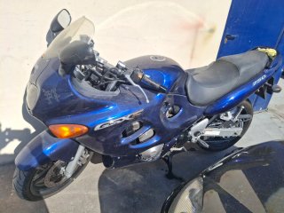 Suzuki GSX 750 Azul