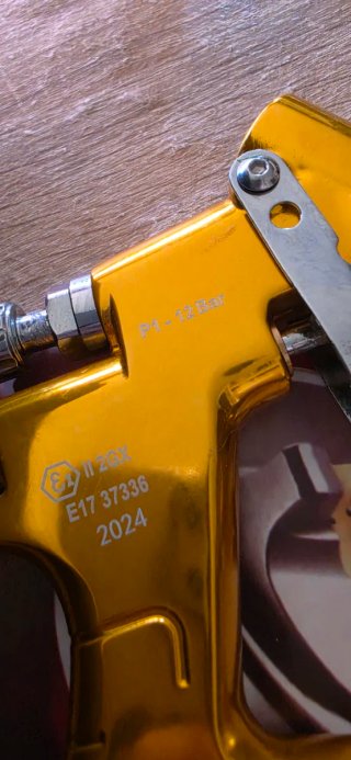 Pistola pintar HVLP 600CC 1.3mm nueva a estrenar