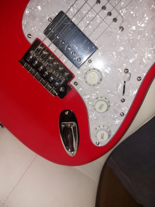 Guitarra Eléctrica Roja