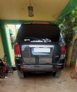 Ssangyong Rexton 270 XDI Plus 165cv Auto 4x4 Red