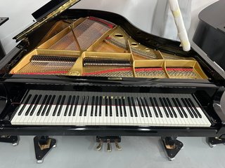 Piano de Cola Yamaha C3 Negro