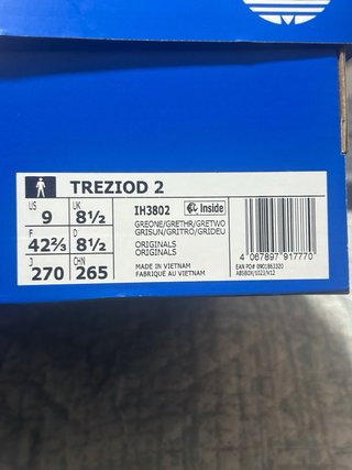 Zapatillas Adidas Grises y Blancas
