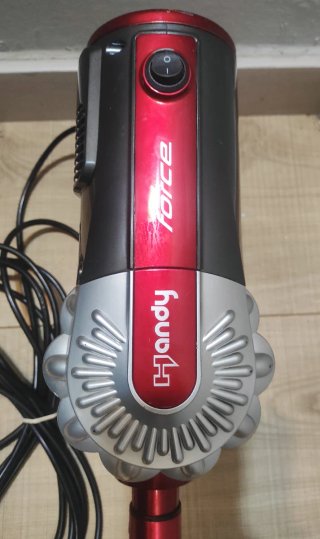 Aspirador de mano Ariete rojo