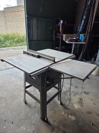 Sierra de mesa 125€