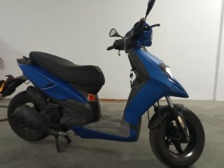 Piaggio Typhoon 125 Scooter Azul