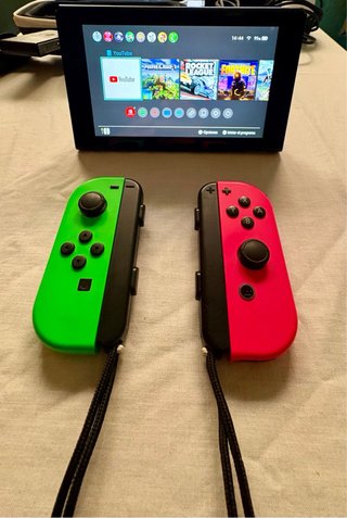 Nintendo Switch Edizione Fortnite + Extra