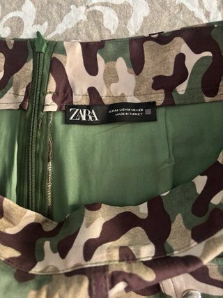 Falda Zara Talla M Camuflaje