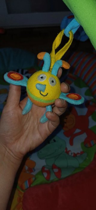 Gimnasio para bebé con peluches