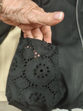 Chaqueta negra fantasía con encaje Talla 1XL