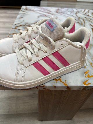 Zapatillas Adidas Blancas y Rosas