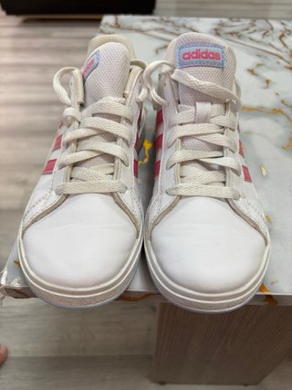 Zapatillas Adidas Blancas y Rosas
