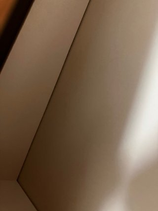 Cómoda de madera marrón
