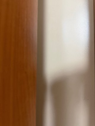 Cómoda de madera marrón